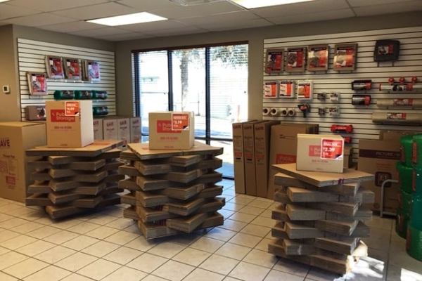 Facility photo: //images.sparefoot.com/medium/21347069f4a8e671b24.jpg