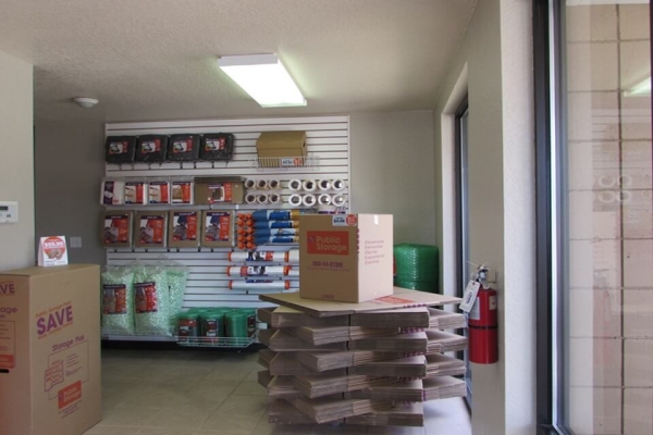 Storage Units at Public Storage - Tampa - 3413 W Hillsborough Ave - 3413 W Hillsborough Ave