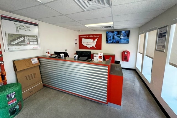 Storage Units at Public Storage - Houston - 4341 Southwest Freeway - 4341 Southwest Freeway