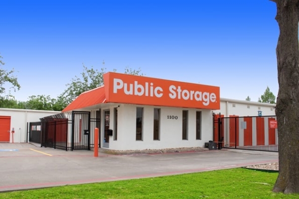 Storage Units at Public Storage - Richardson - 1100 North Central Expressway - 1100 North Central Expressway