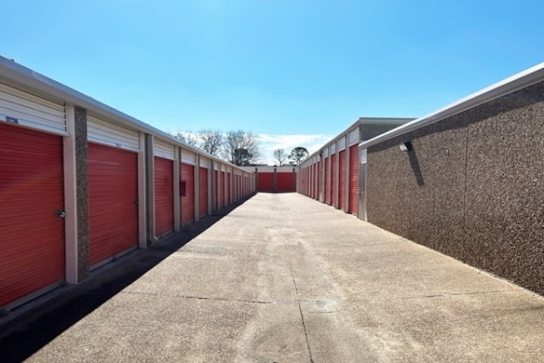 Storage Units at Public Storage - Houston - 2603 Joel Wheaton Rd, Ste 400 - 2603 Joel Wheaton Rd, Ste 400