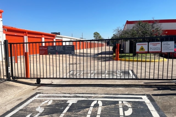 Storage Units at Public Storage - Houston - 2603 Joel Wheaton Rd, Ste 400 - 2603 Joel Wheaton Rd, Ste 400