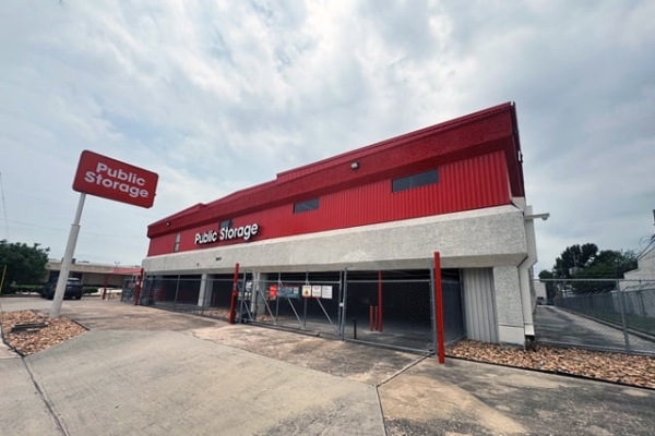 Storage Units at Public Storage - Houston - 2415 Mangum Road - 2415 Mangum Road