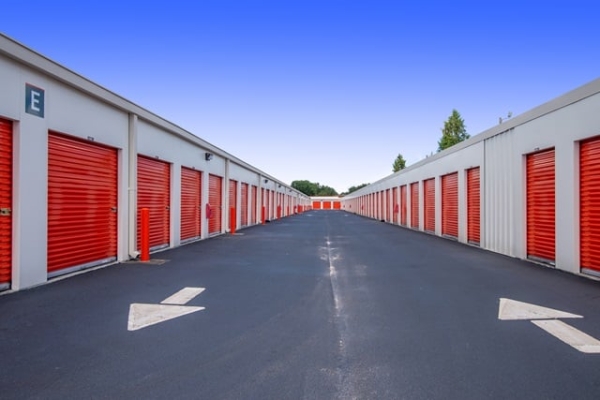 Facility photo: //images.sparefoot.com/medium/2134856884d29ae3276.jpg