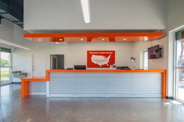 Facility photo: //images.sparefoot.com/medium/2134856884d29c048be.jpg