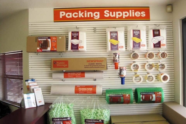 Facility photo: //images.sparefoot.com/medium/2134866880df24133df.jpg