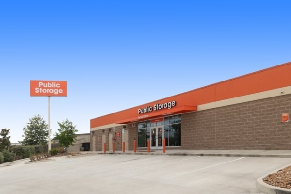 Facility photo: //images.sparefoot.com/medium/2134896a256f117fa35.jpg