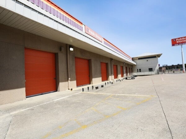 Storage Units at Public Storage - Dallas - 2439 Swiss Ave - 2439 Swiss Ave