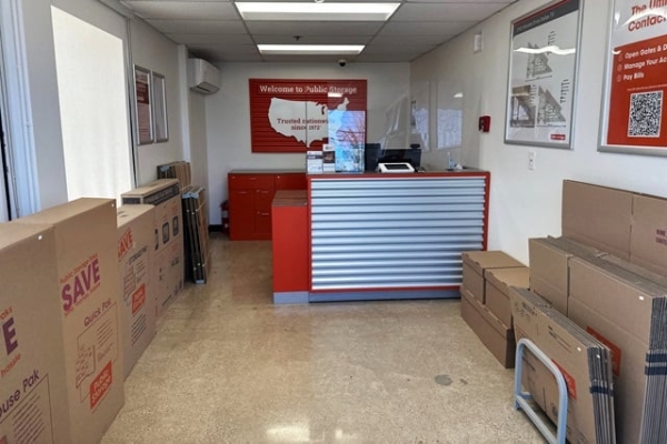 Storage Units at Public Storage - Dallas - 2105 Winsted Drive - 2105 Winsted Drive