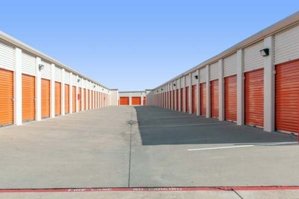 Facility photo: //images.sparefoot.com/medium/213500687f90a05fac5.jpg