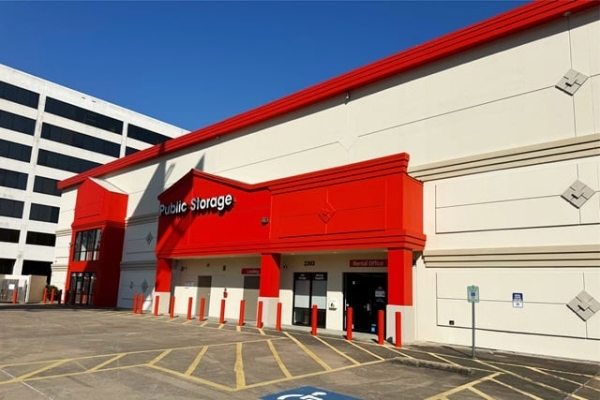 Storage Units at Public Storage - Houston - 2303 W Loop S - 2303 W Loop S