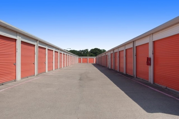 Storage Units at Public Storage - Arlington - 2531 South Cooper Street - 2531 South Cooper Street