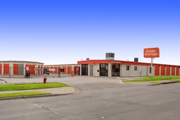 Storage Units at Public Storage - Plano - 3500 E 14th Street - 3500 E 14th Street