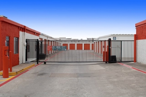 Storage Units at Public Storage - Plano - 3401 K Ave - 3401 Avenue K
