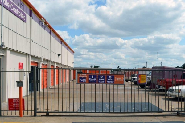 Storage Units at Public Storage - Houston - 5685 De Soto Drive - 5685 De Soto Drive