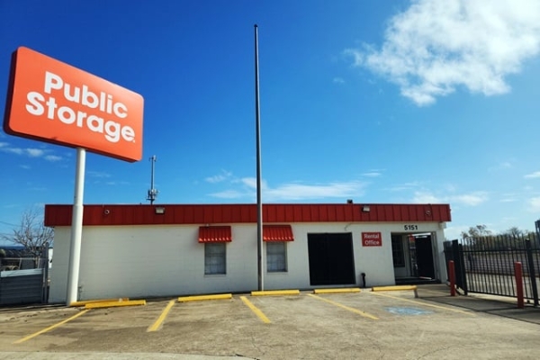 Facility photo: //images.sparefoot.com/medium/2135426884d42374480.jpg