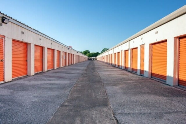 Storage Units at Public Storage - Houston - 3555 South Loop W - 3555 South Loop W