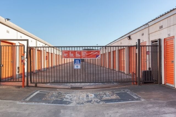 Storage Units at Public Storage - Houston - 3555 South Loop W - 3555 South Loop W