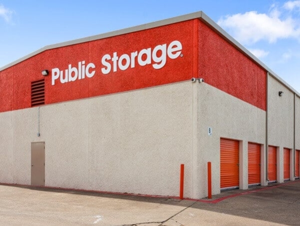 Storage Units at Public Storage - Dallas - 7412 Lemmon Ave - 7412 Lemmon Ave