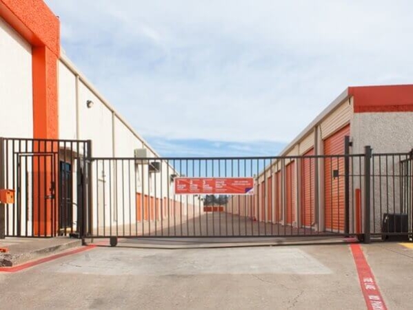 Storage Units at Public Storage - Dallas - 7412 Lemmon Ave - 7412 Lemmon Ave
