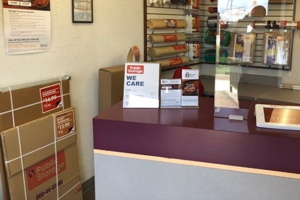 Storage Units at Public Storage - Dallas - 4925 S Cockrell Hill Road - 4925 S Cockrell Hill Road