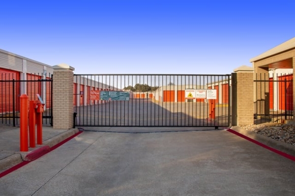 Storage Units at Public Storage - Plano - 3301 W Parker Road - 3301 W Parker Road