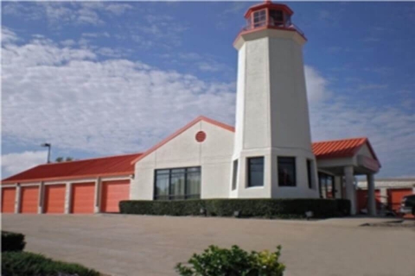 Storage Units at Public Storage - Lewisville - 601 North Stemmons Freeway - 601 North Stemmons Freeway