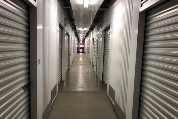 Facility photo: //images.sparefoot.com/medium/213592689de10368964.jpg