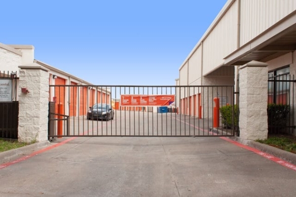 Storage Units at Public Storage - Dallas - 2420 N Haskell Ave - 2420 N Haskell Ave
