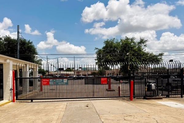 Storage Units at Public Storage - Houston - 9420 S Main Street - 9420 S Main Street