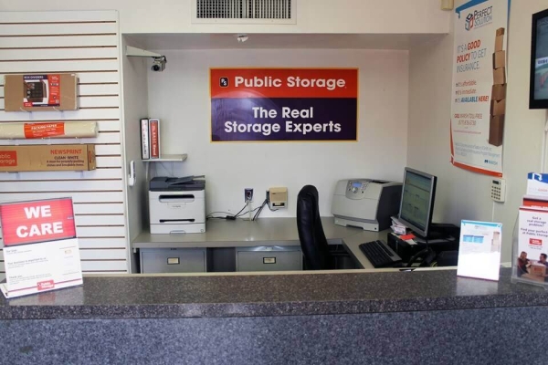 Facility photo: //images.sparefoot.com/medium/2136096878f6673bd9f.jpg