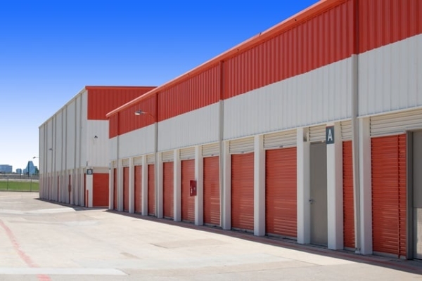 Storage Units at Public Storage - Dallas - 3550 West Mockingbird Lane - 3550 West Mockingbird Lane