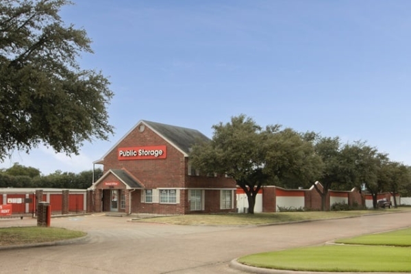 Storage Units at Public Storage - Dallas - 11216 E Northwest Hwy - 11216 E Northwest Hwy