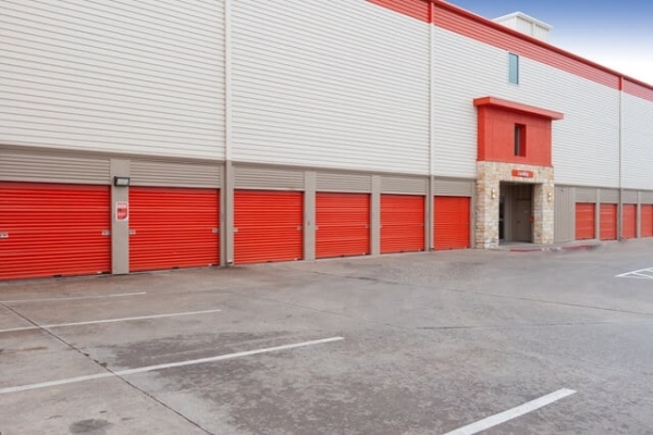 Storage Units at Public Storage - Dallas - 4721 Ross Ave - 4721 Ross Ave