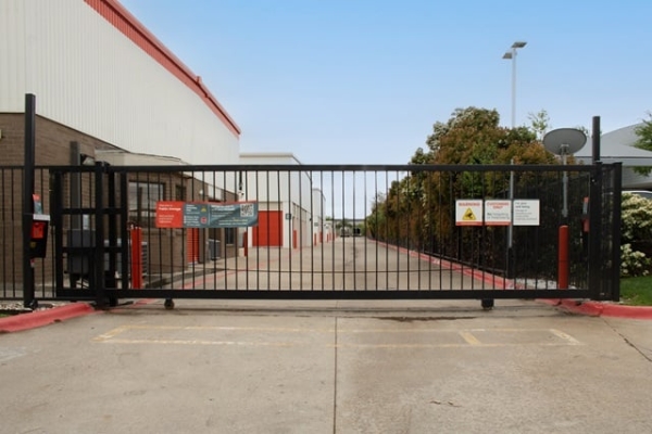 Storage Units at Public Storage - Plano - 5920 W Plano Pkwy - 5920 W Plano Pkwy