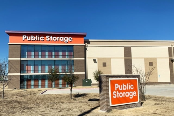 Facility photo: //images.sparefoot.com/medium/213626689b3eb5e71e3.jpg