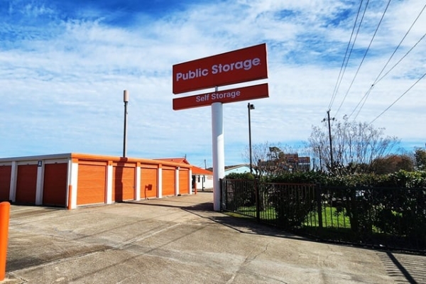 Storage Units at Public Storage - Houston - 12435 I-10 E Fwy - 12435 I-10 E Fwy