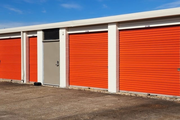 Storage Units at Public Storage - Houston - 12435 I-10 E Fwy - 12435 I-10 E Fwy