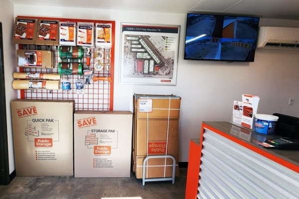 Storage Units at Public Storage - Houston - 12435 I-10 E Fwy - 12435 I-10 E Fwy
