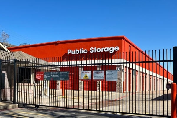 Storage Units at Public Storage - Dallas - 2320 N Central Expy - 2320 N Central Expy