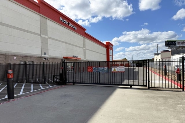 Storage Units at Public Storage - Magnolia - 33327 Egypt Lane - 33327 Egypt Lane