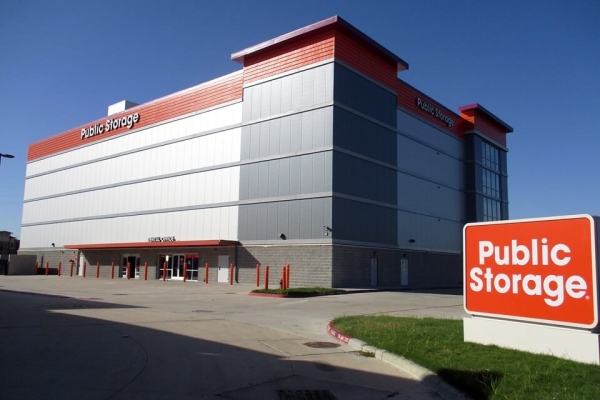 Facility photo: //images.sparefoot.com/medium/2136366884d464f1851.jpg