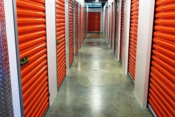 Facility photo: //images.sparefoot.com/medium/2136366a071de5be5dc.jpg