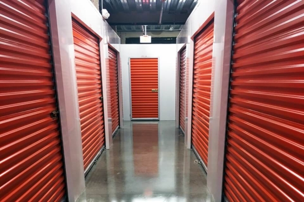 Facility photo: //images.sparefoot.com/medium/2136396957d30507357.jpg