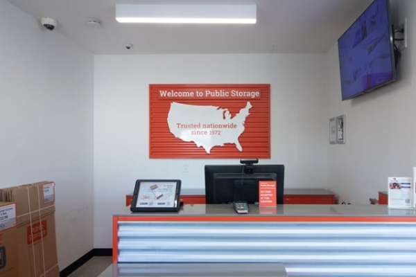 Storage Units at Public Storage - San Antonio - 13800 Nacogdoches Road - 13800 Nacogdoches Road