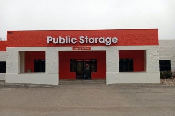 Facility photo: //images.sparefoot.com/medium/213642687656a8dddf1.jpg