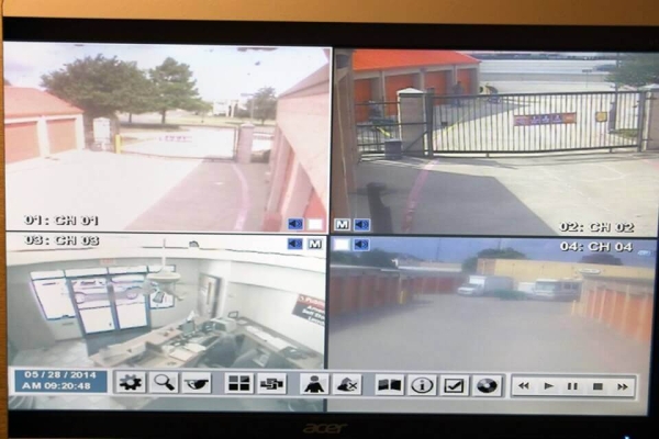 Facility photo: //images.sparefoot.com/medium/21364269e235697da31.jpg