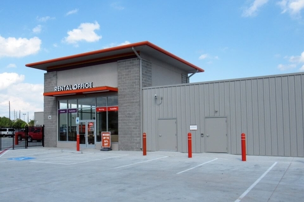 Storage Units at Public Storage - Spring - 2101 Old Holzwarth Rd - 2101 Old Holzwarth Rd