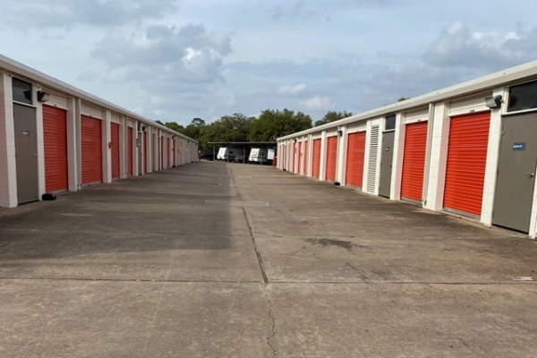 Storage Units at Public Storage - Houston - 6400 W Little York Rd - 6400 W Little York Rd