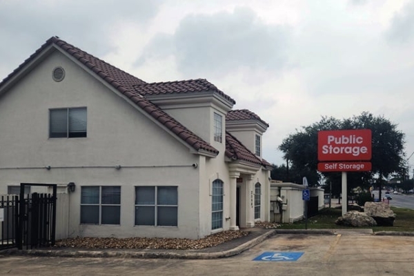 Storage Units at Public Storage - San Antonio - 2550 Thousand Oaks Dr - 2550 Thousand Oaks Dr